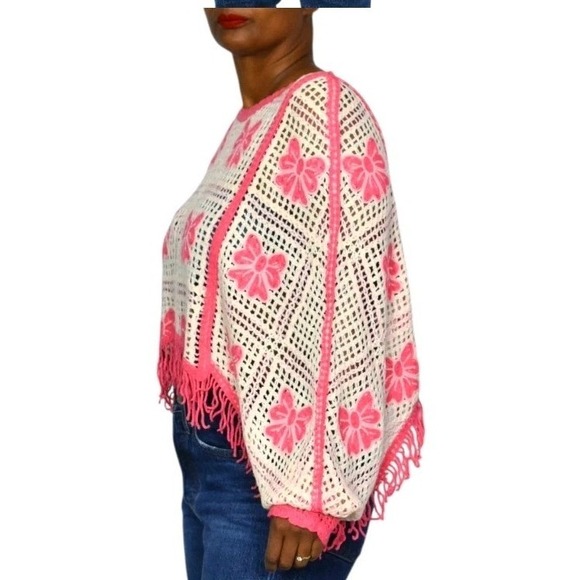 House of Harlow 1960 Pink Revolve Floral Crochet Fringe Poncho Sweater Boxy Boho - Picture 11 of 12